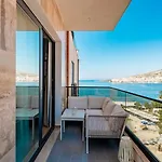 Blue Sea Apartment