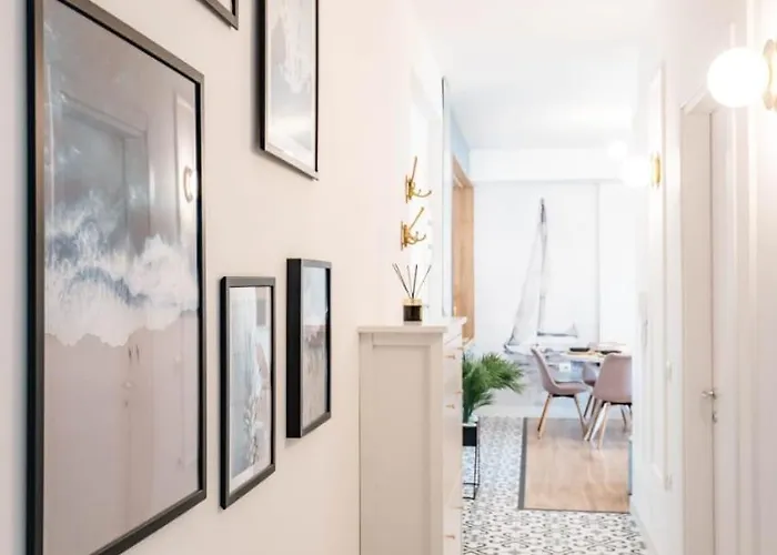 Blue Sea Apartment *