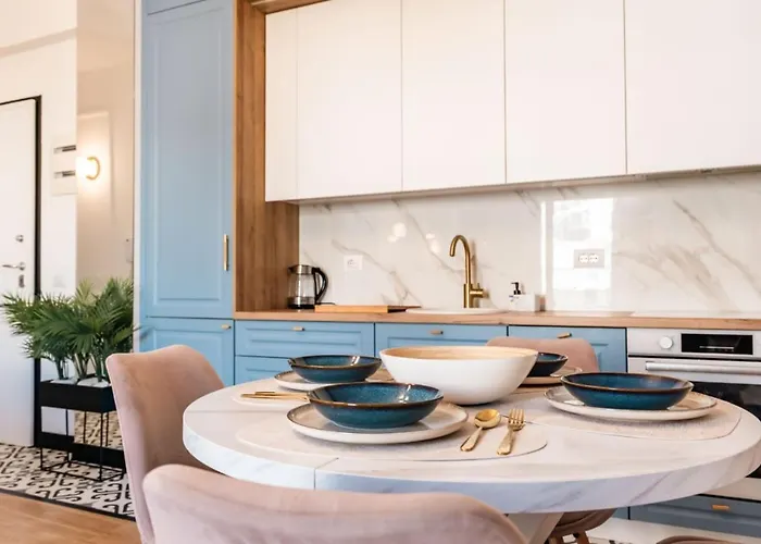 Blue Sea Apartment *